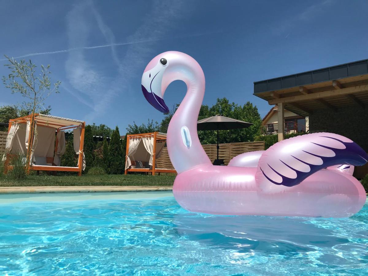 Villa Aruba & Private Spa Suites Кестели Екстериор снимка
