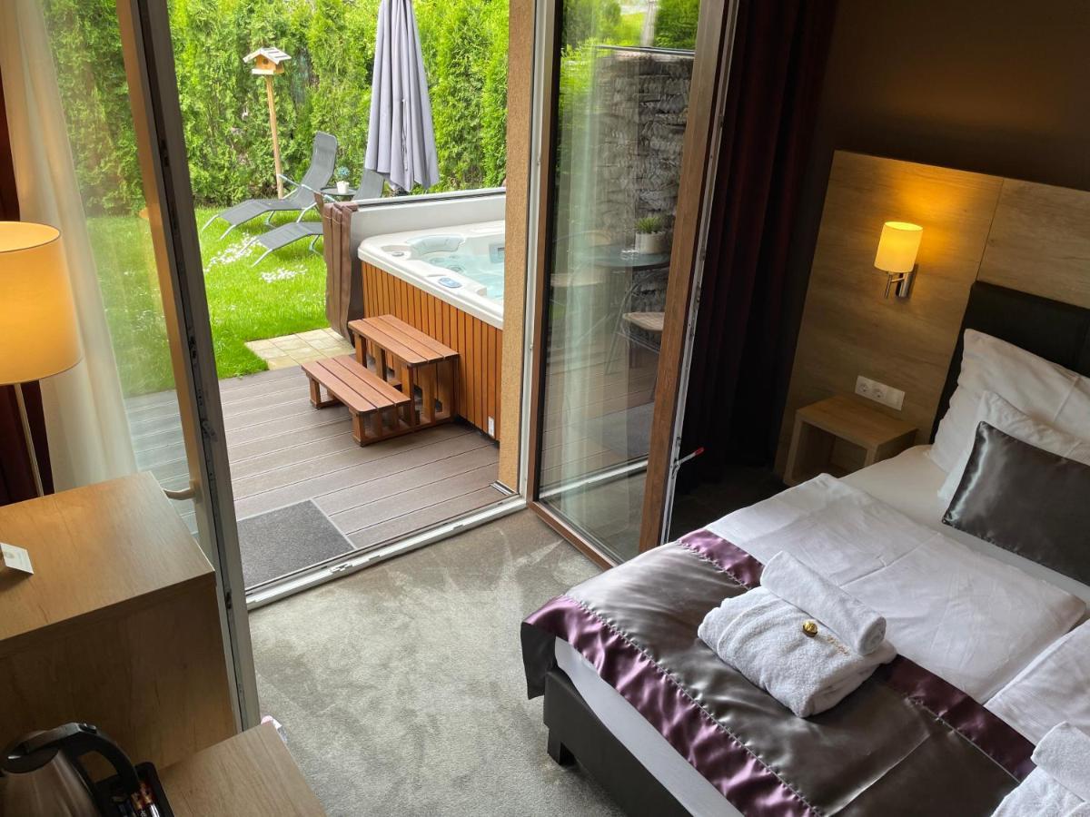 Villa Aruba & Private Spa Suites Кестели Екстериор снимка