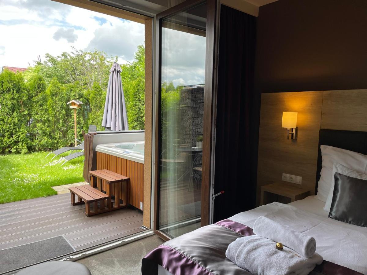 Villa Aruba & Private Spa Suites Кестели Екстериор снимка