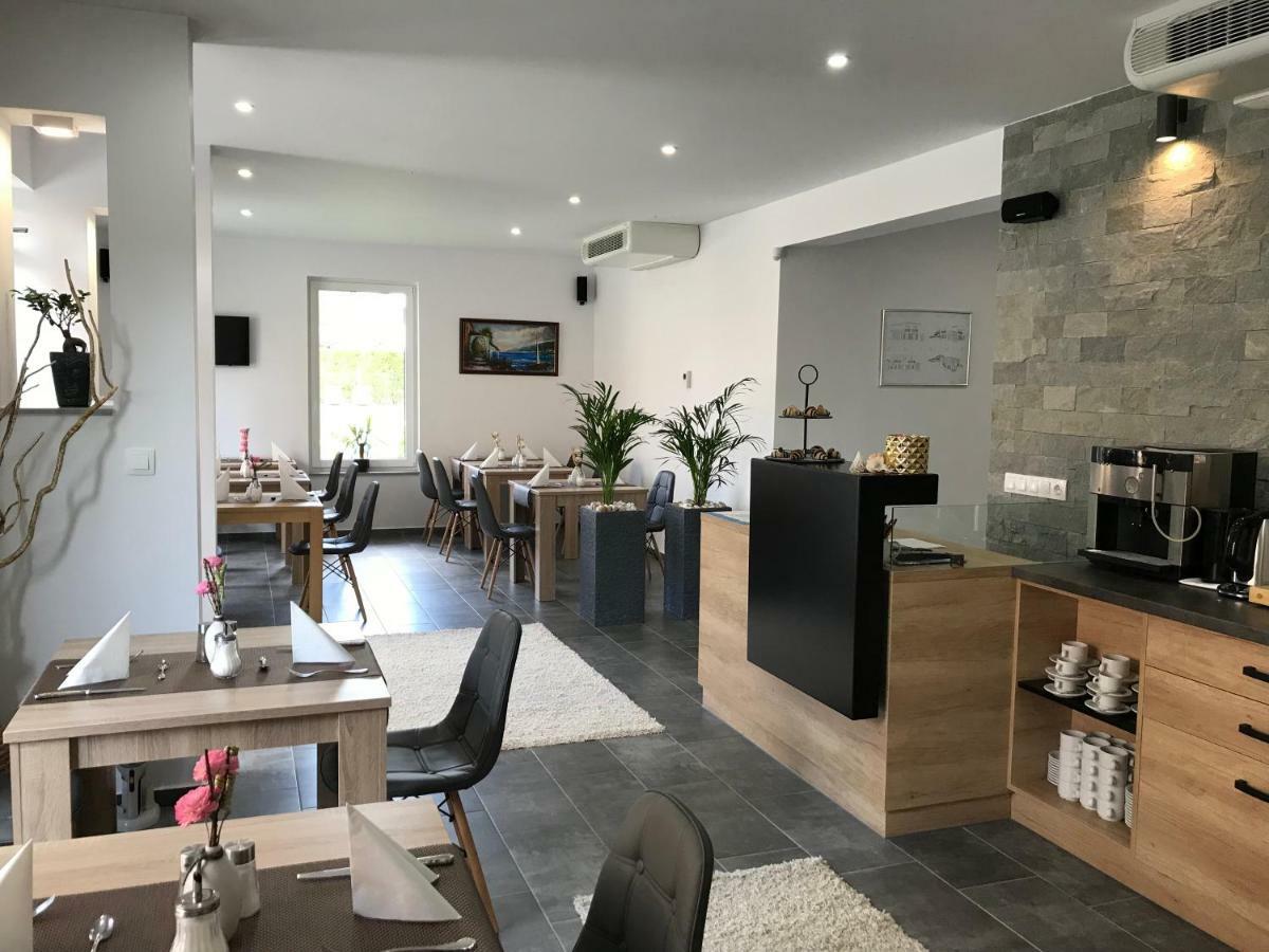 Villa Aruba & Private Spa Suites Кестели Екстериор снимка