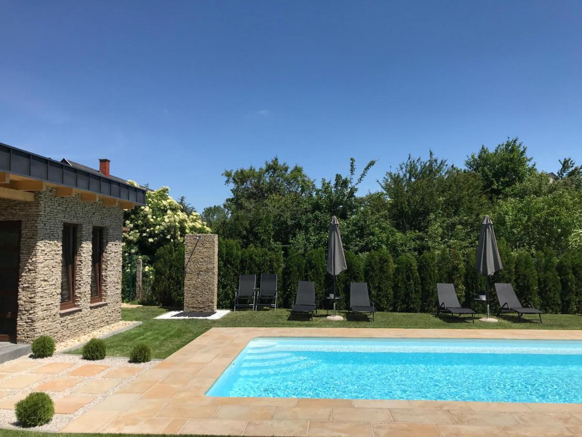 Villa Aruba & Private Spa Suites Кестели Екстериор снимка